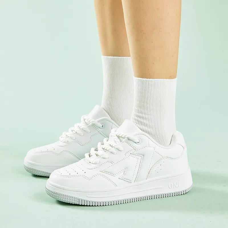 A1 Small White Shoes Coverage Wear-Resistant Lightweight Low-Top Skateboard Shoes Unisex-9