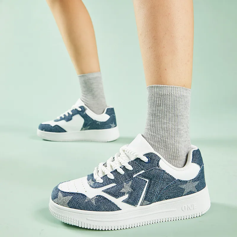 A1 Small White Shoes Coverage Wear-Resistant Lightweight Low-Top Skateboard Shoes Unisex-101