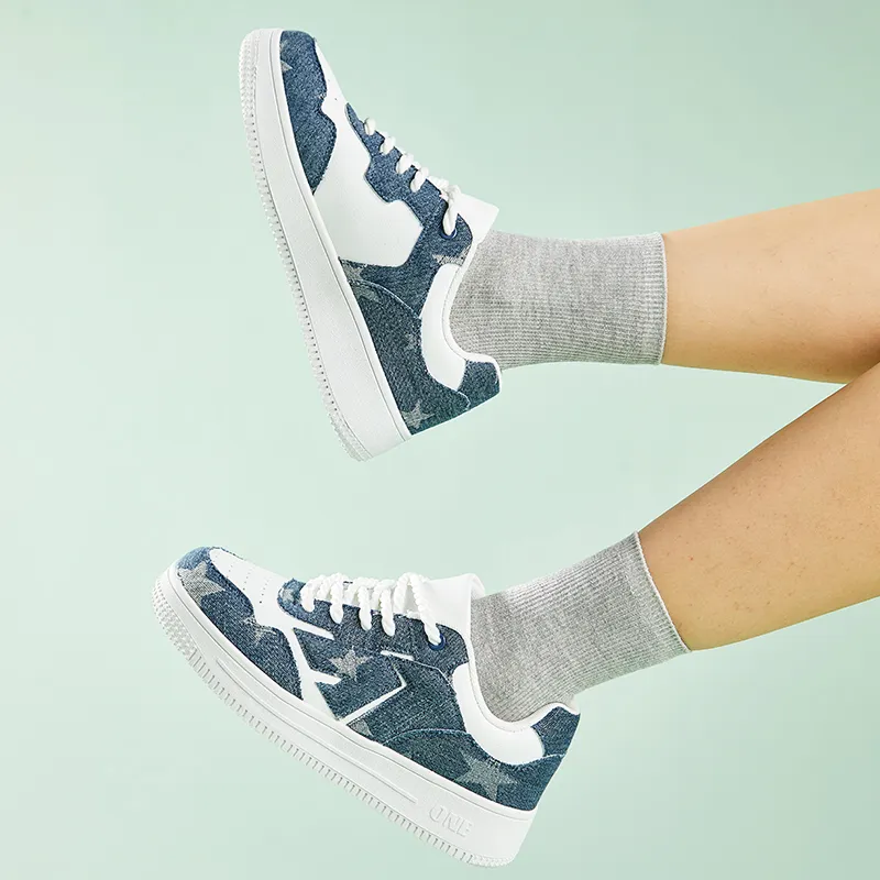 A1 Small White Shoes Coverage Wear-Resistant Lightweight Low-Top Skateboard Shoes Unisex-96