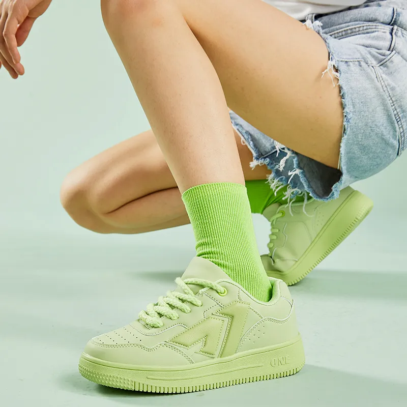 A1 Small White Shoes Coverage Wear-Resistant Lightweight Low-Top Skateboard Shoes Unisex-35