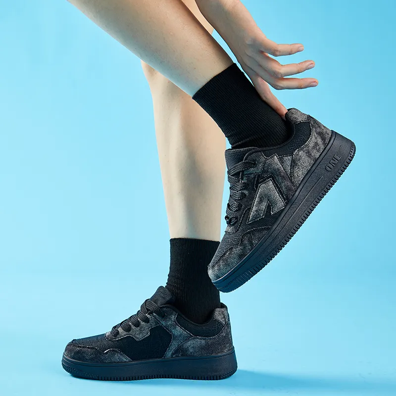 A1 Small White Shoes Coverage Wear-Resistant Lightweight Low-Top Skateboard Shoes Unisex-84