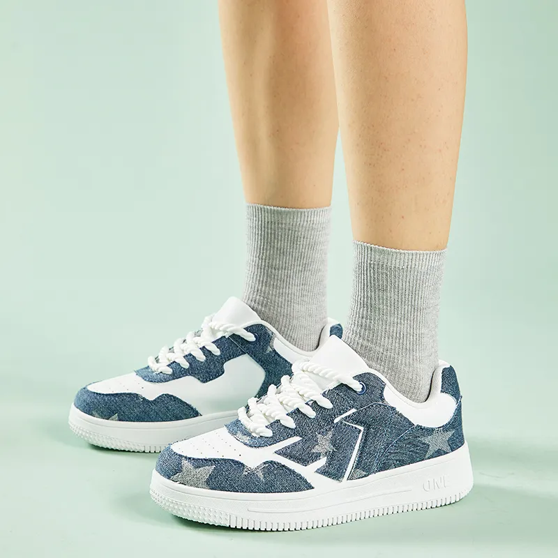 A1 Small White Shoes Coverage Wear-Resistant Lightweight Low-Top Skateboard Shoes Unisex-99