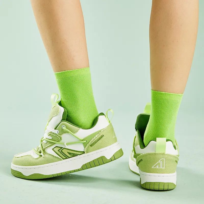 A1 Wear-Resistant Height Increasing Low-Top Puffy Skateboard Shoes Unisex-149