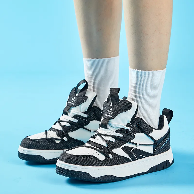 A1 Wear-Resistant Height Increasing Low-Top Puffy Skateboard Shoes Unisex-107