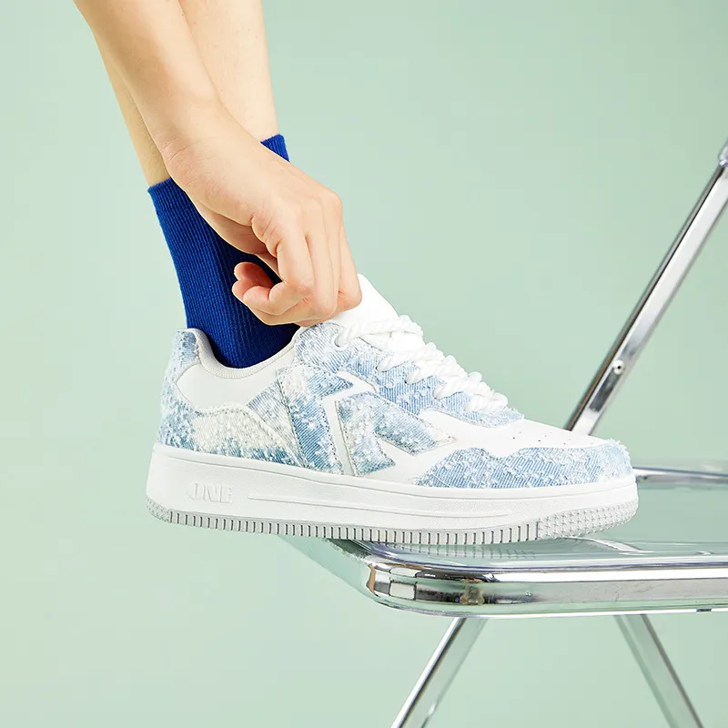 A1 Small White Shoes Coverage Wear-Resistant Lightweight Low-Top Skateboard Shoes Unisex-75