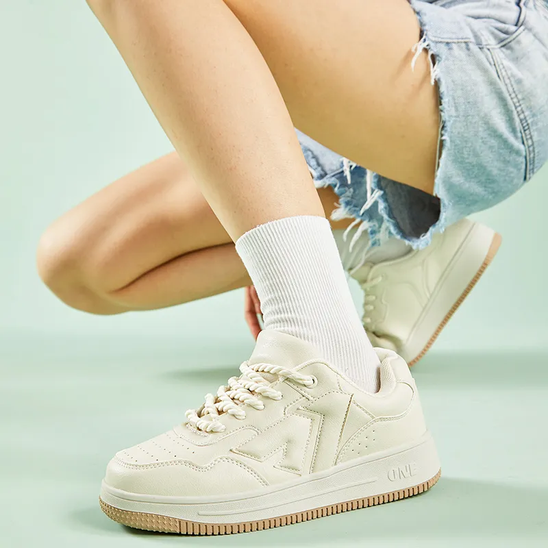 A1 Small White Shoes Coverage Wear-Resistant Lightweight Low-Top Skateboard Shoes Unisex-49