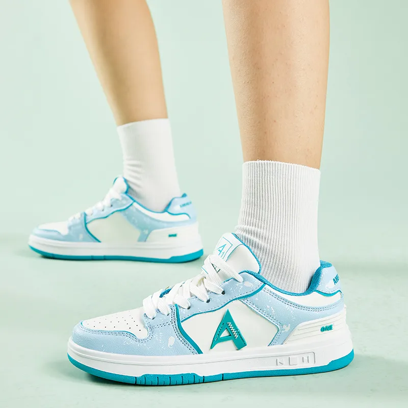 A1 Blue And White Porcelain Coverage Abrasion Resistant Height Increasing Low Top Skateboard Shoes Unisex-11