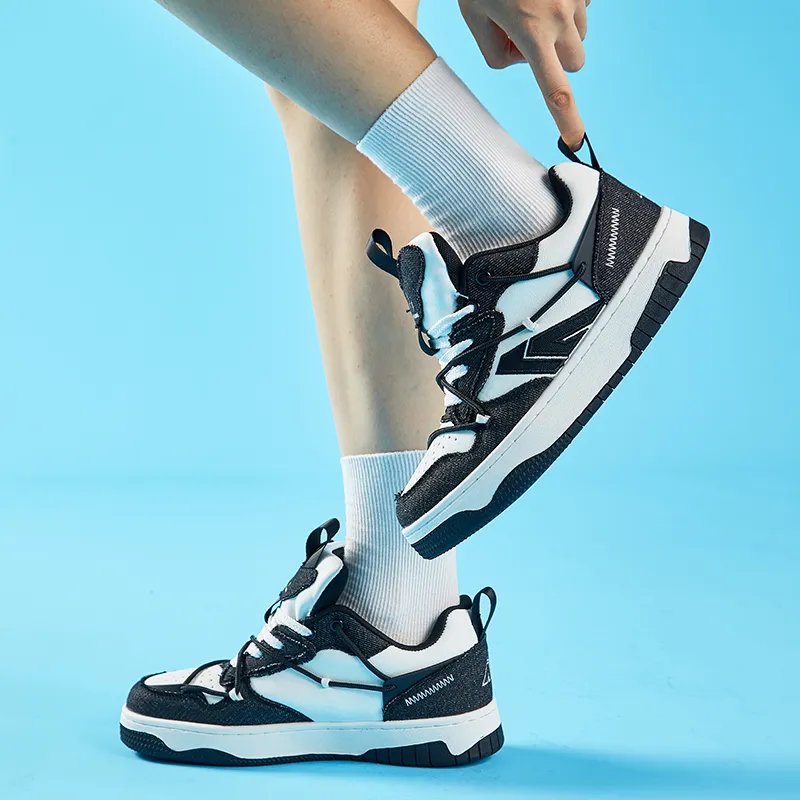 A1 Wear-Resistant Height Increasing Low-Top Puffy Skateboard Shoes Unisex-106