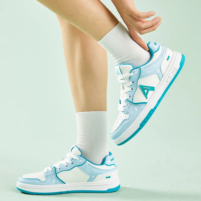A1 Blue And White Porcelain Coverage Abrasion Resistant Height Increasing Low Top Skateboard Shoes Unisex-8