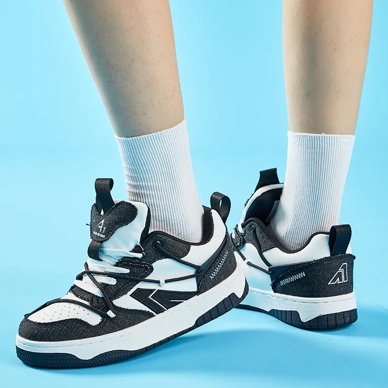 A1 Wear-Resistant Height Increasing Low-Top Puffy Skateboard Shoes Unisex-108