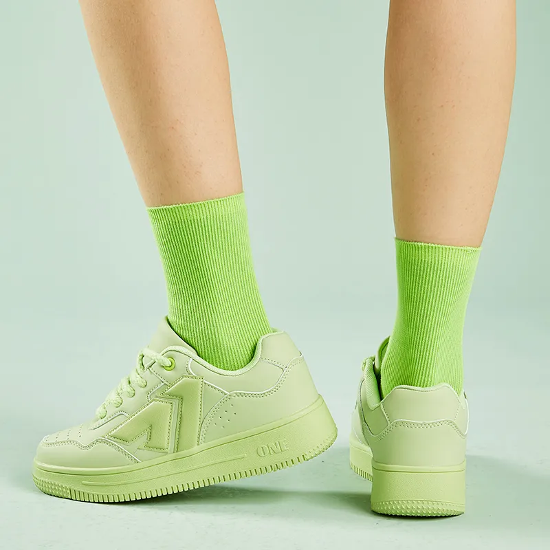 A1 Small White Shoes Coverage Wear-Resistant Lightweight Low-Top Skateboard Shoes Unisex-38