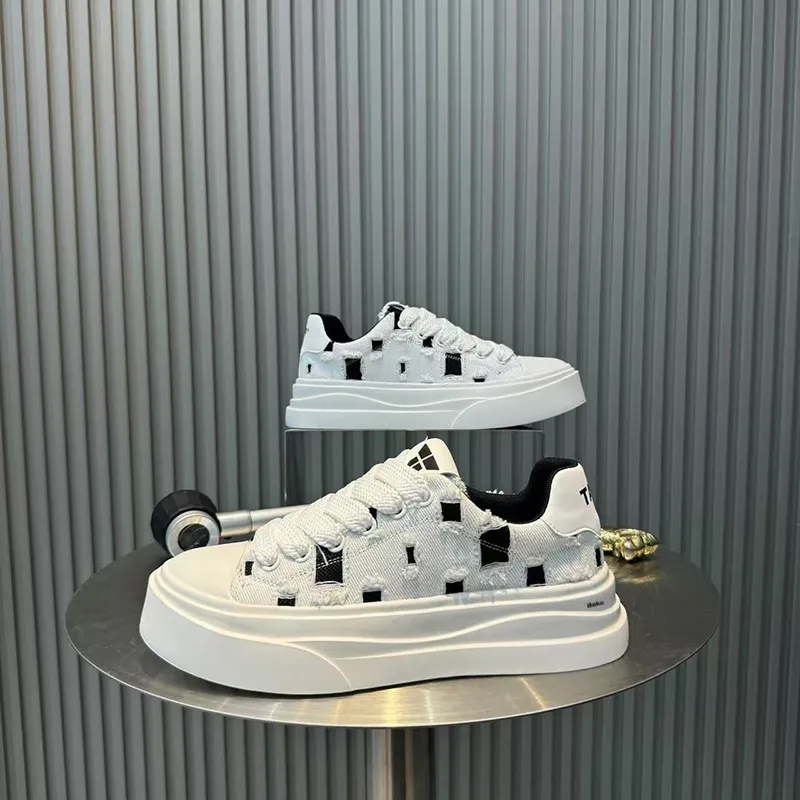 BAKE Anti Slip Wear Resistant Low Top Skateboard Shoes Men's-11