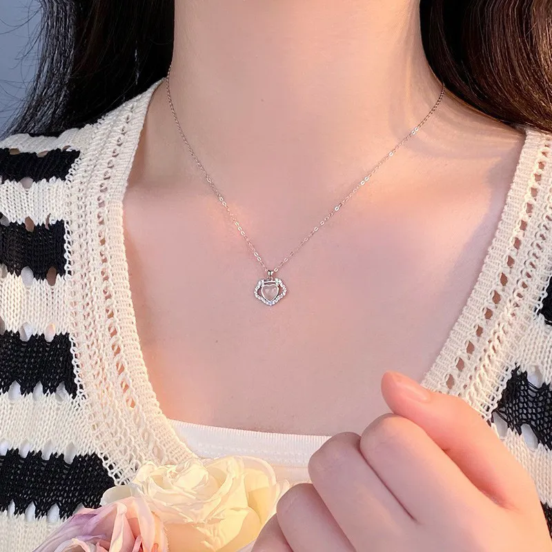 AWD Chalcedony Necklaces Women's-1
