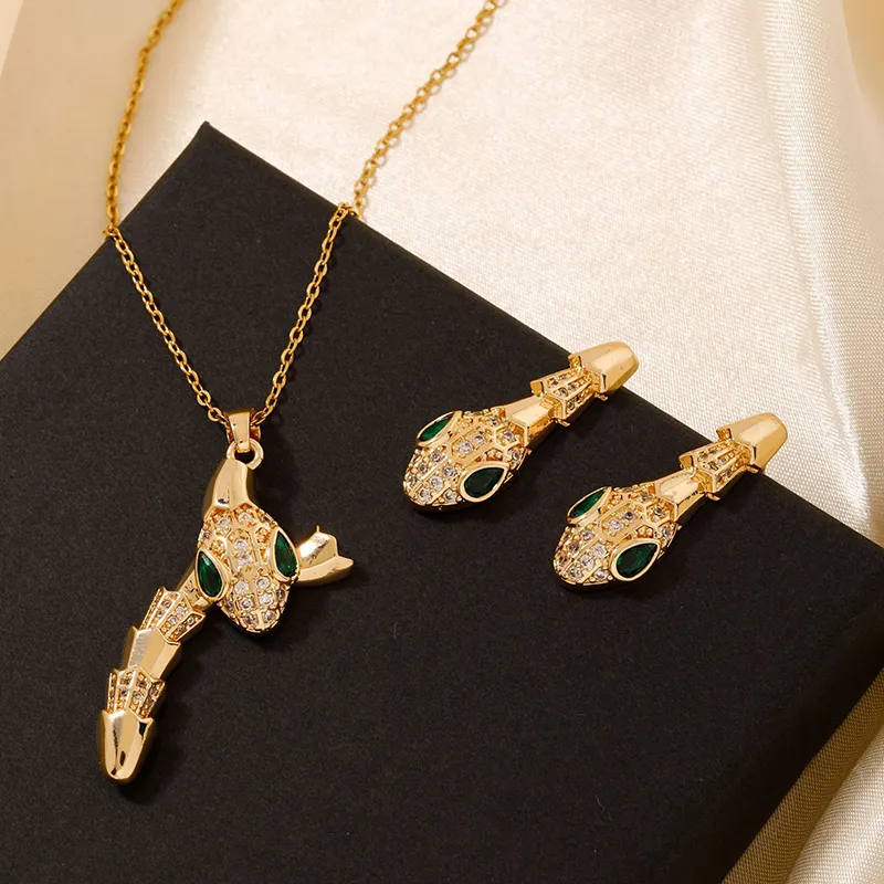 JOLLY SEASONS Copper Necklaces Women's-1