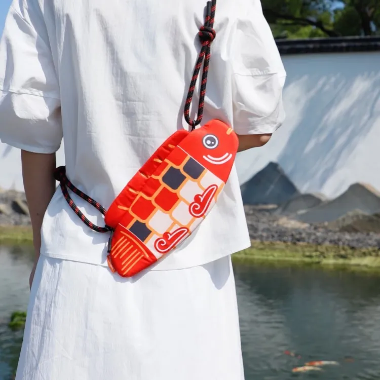 SUZHOU MUSEUM Twill Crossbody Bag Regular Unisex Red-3
