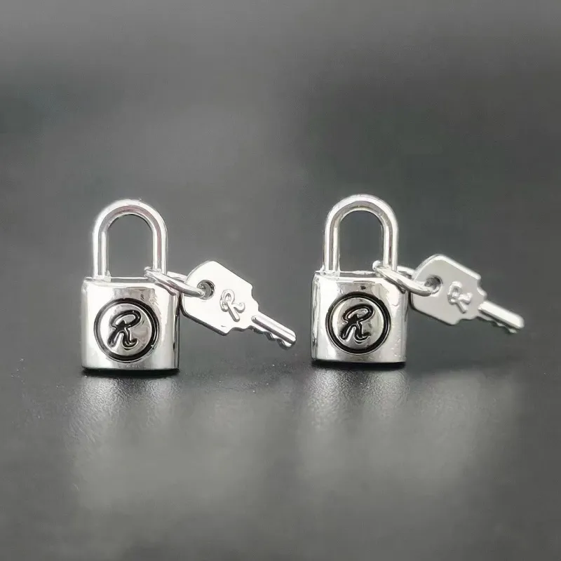 TRIDENT Alloy: Titanium Steel Stud Earrings Unisex-4