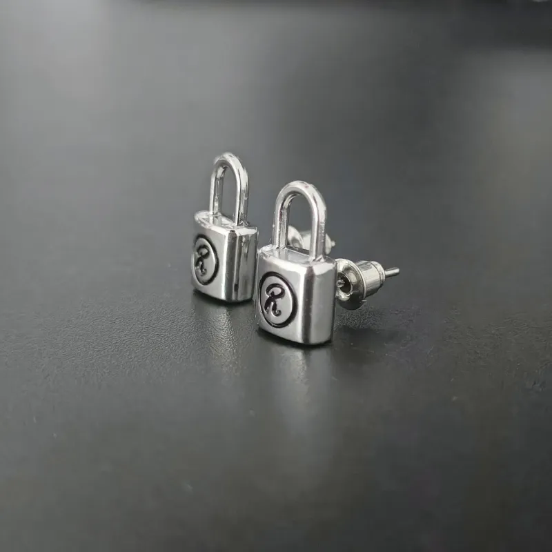 TRIDENT Alloy: Titanium Steel Stud Earrings Unisex-2