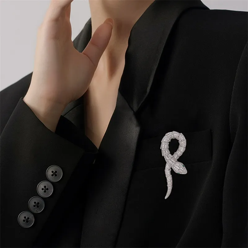 QLADY Brooches Unisex-5