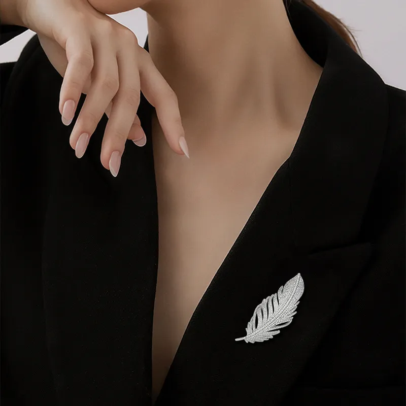 QLADY Brooches Unisex-5