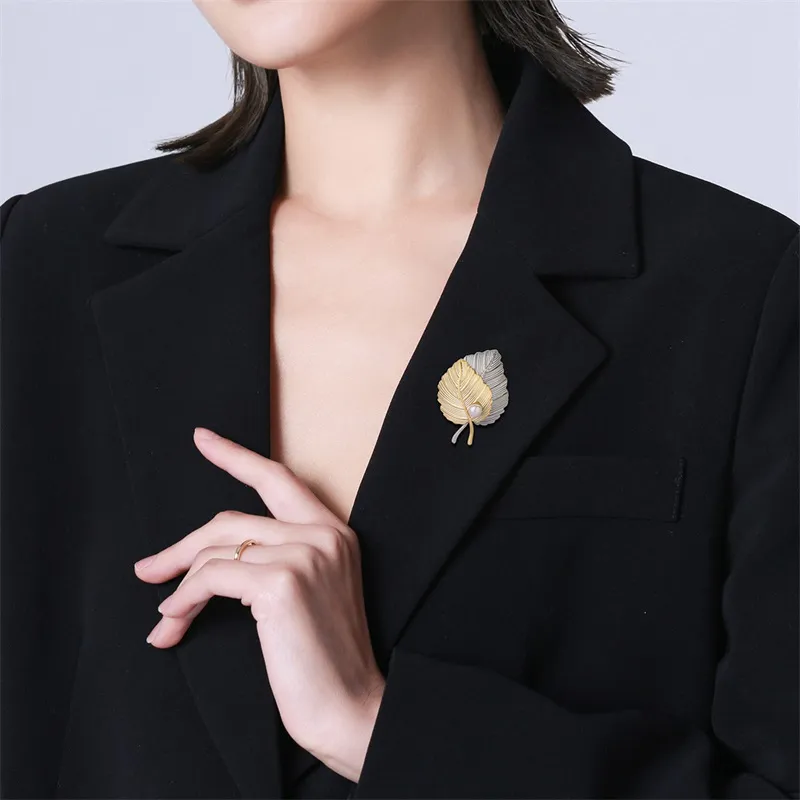 QLADY Freshwater Pearl Brooches Women's-3
