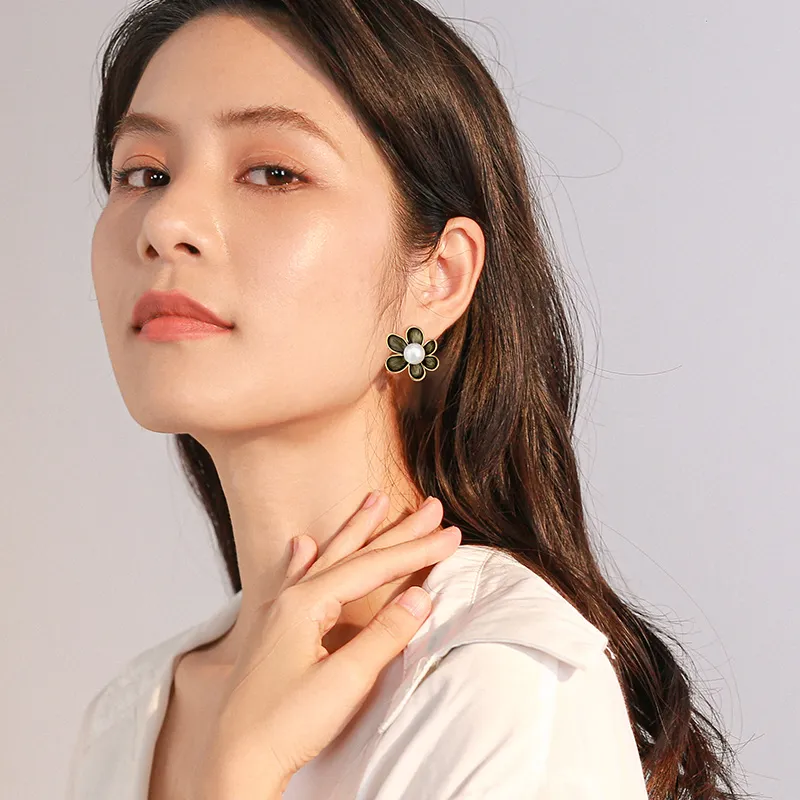 QLADY S925 Silver Stud Stud Earrings Women's-2