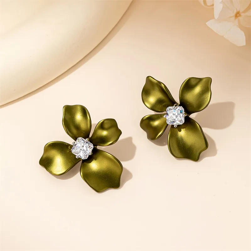 QLADY S925 Silver Stud Stud Earrings Women's-1