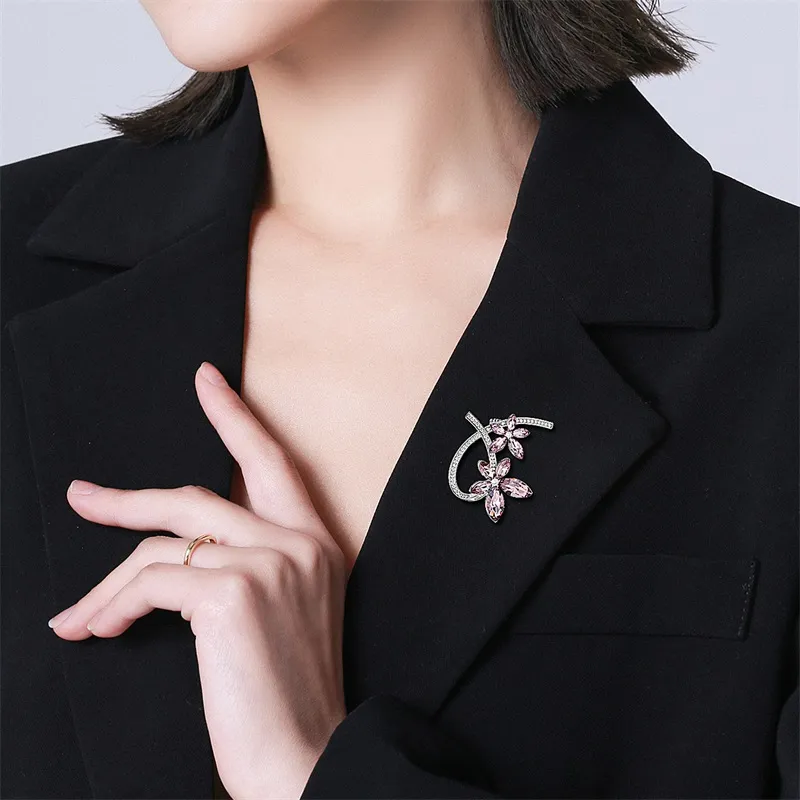 QLADY Brooches Women's-4