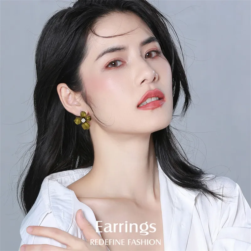QLADY S925 Silver Stud Stud Earrings Women's-2