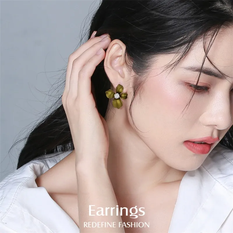 QLADY S925 Silver Stud Stud Earrings Women's-4
