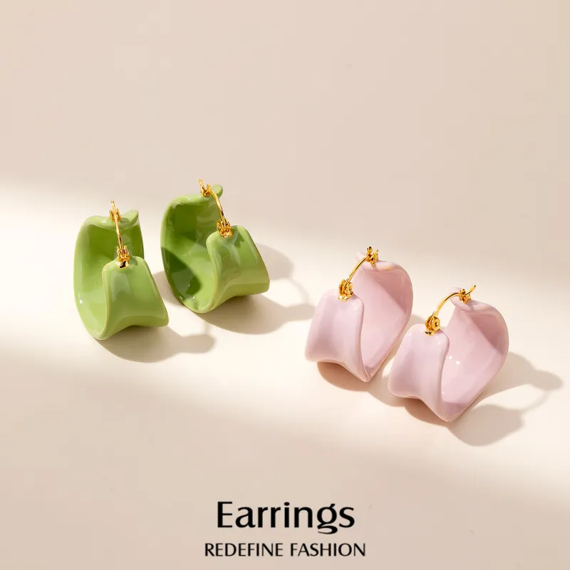 QLADY Earrings Unisex-1
