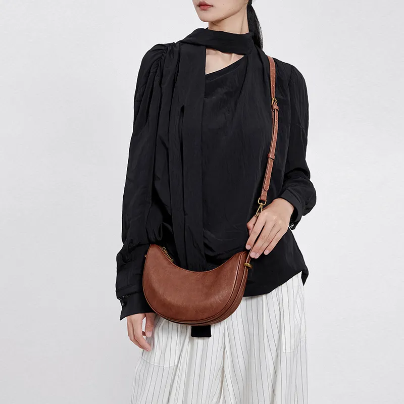 CNOLES Cow Leather Shoulder Bag Women's Dark Brown/Dark Gray-5