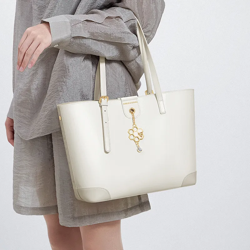 CNOLES Synthetic Leather Large Capacity Tote Bag Shoulder Bag Regular Women's White Honey-7