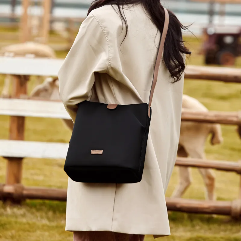 LEFF Shoulder Bags-2