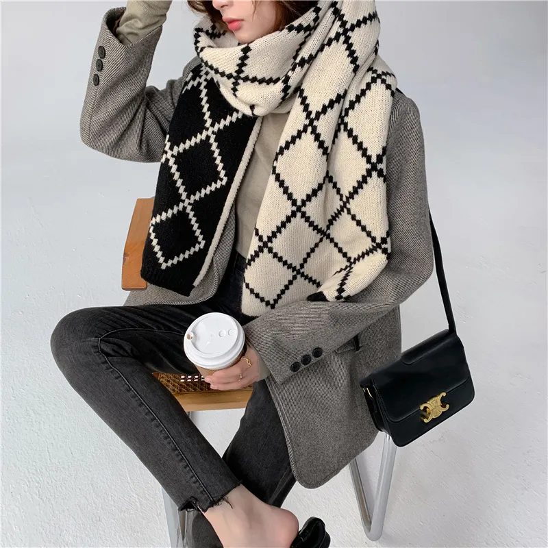 JKEM Knit Scarves Unisex-3