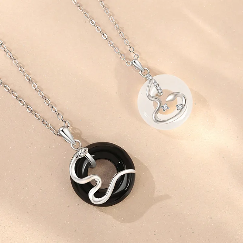JKEM Chalcedony Necklaces Unisex-3