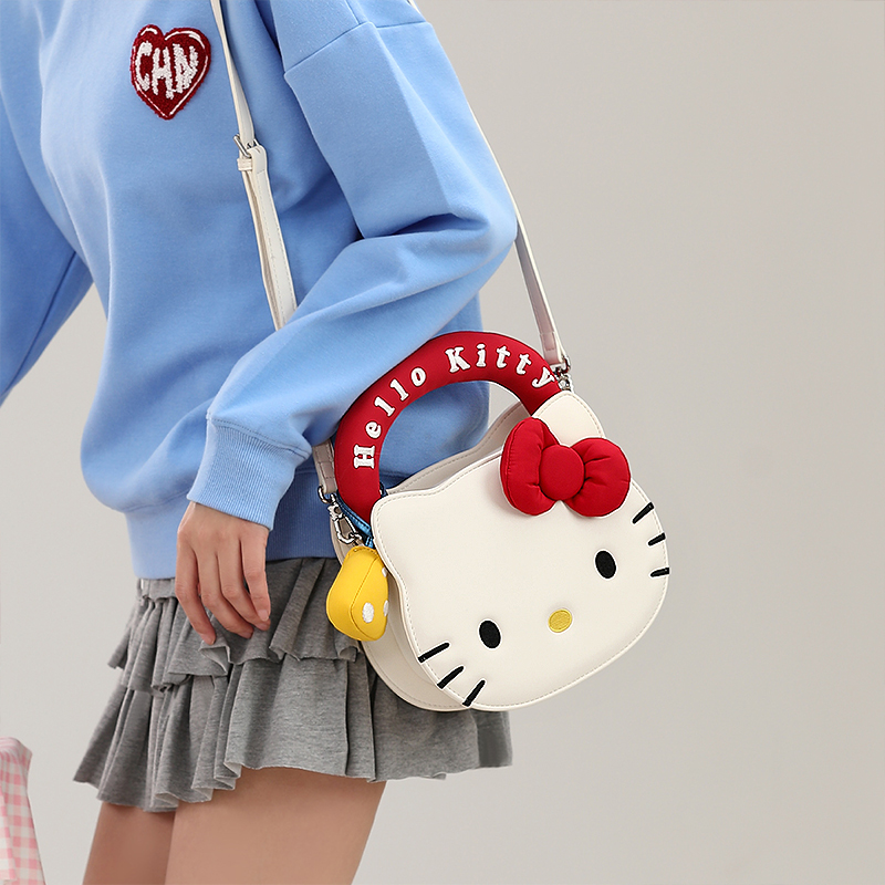 kt*cLo様 GOTOUCHI KITTY Gotochi Kitty Hokkaido Hello Kitty Blue Snow Winter | Depop