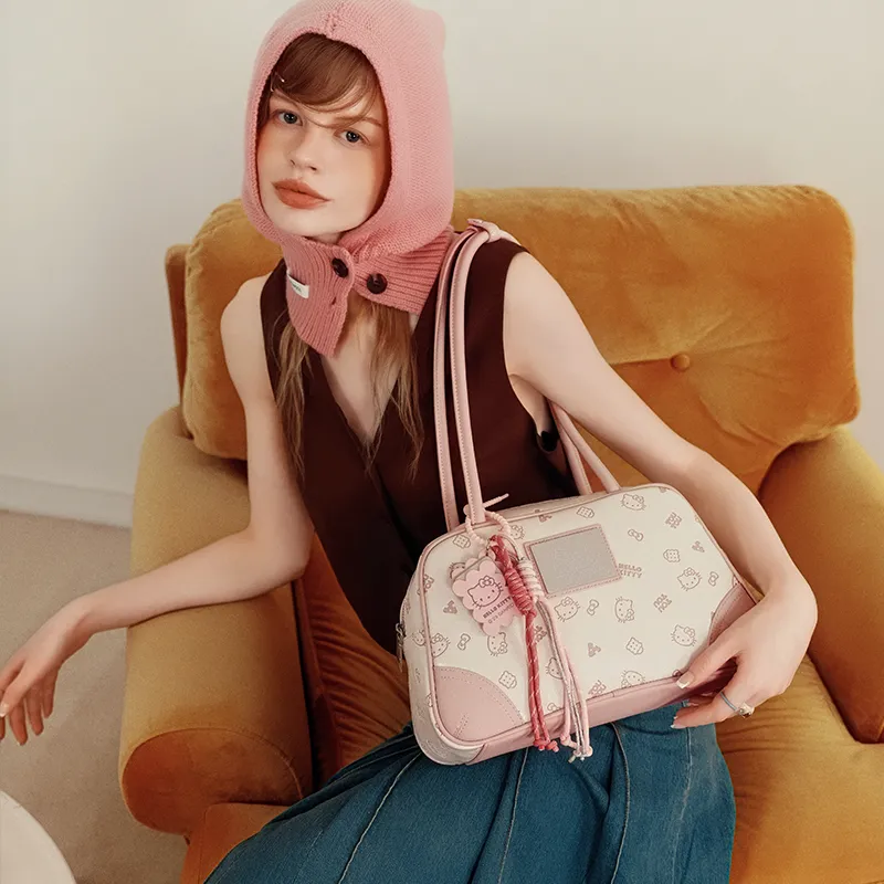 TOUTOU Hello Kitty Collaboration Hello Kitty Collection Synthetic Leather Shoulder Bag Regular Women's Cream White-4