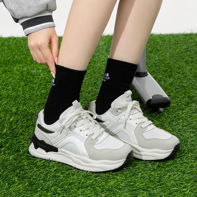 TUOPIN Slip Resistant Breathable Lightweight Low Top Casual Shoes Women's White Black-7