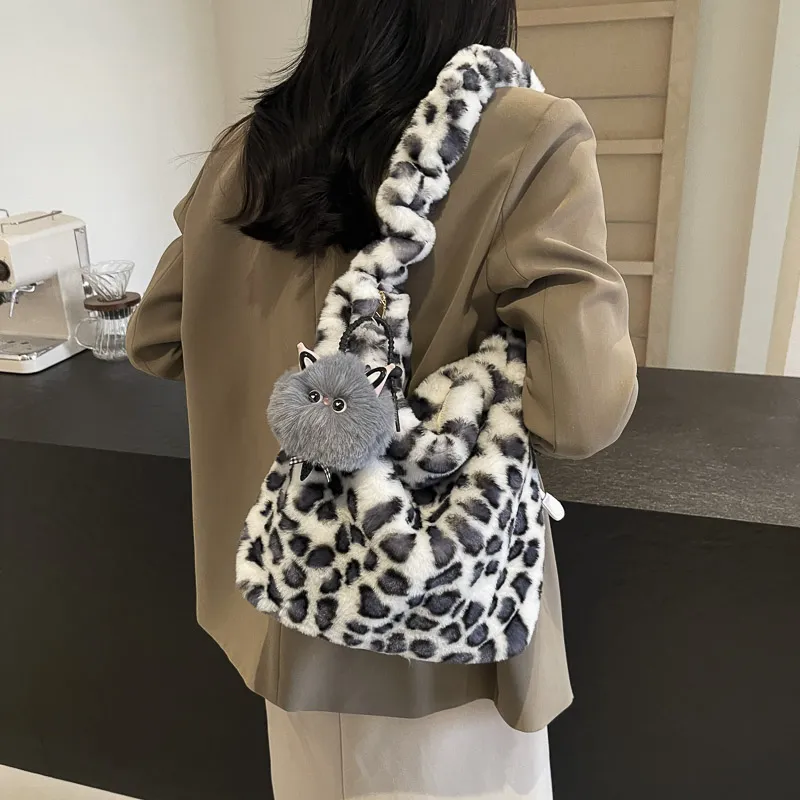 Yalu Plush Shoulder Bag Regular Women's Multicolor-20