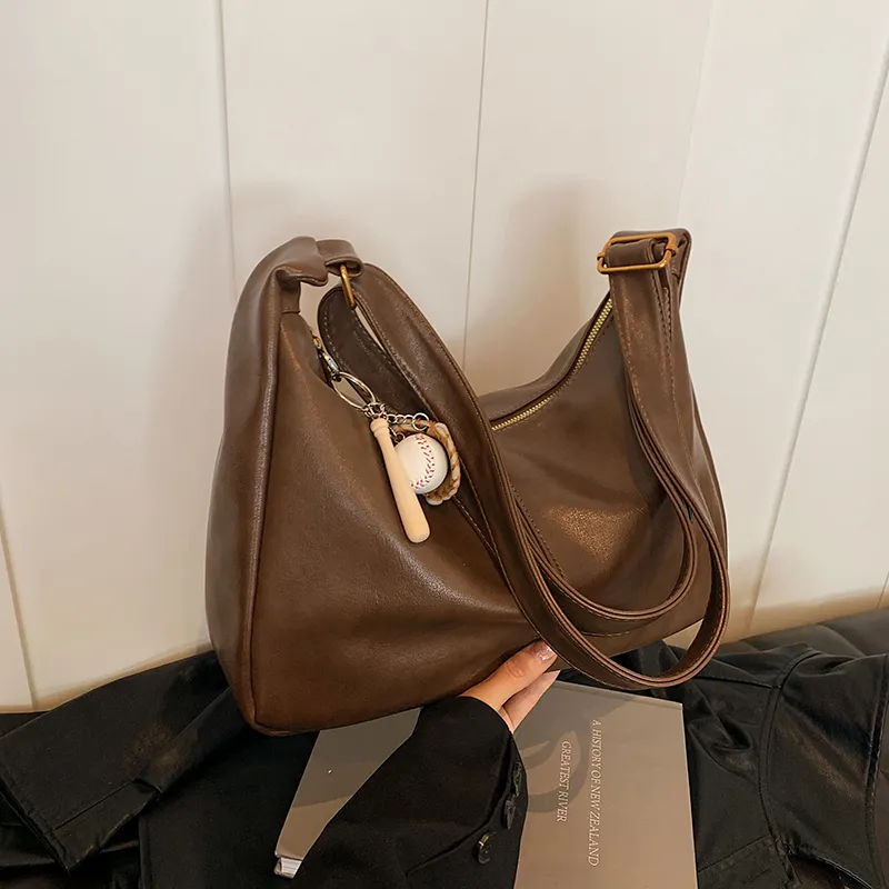 Yalu PU Shoulder Bag Regular Women's Black/Maple Leaf Brown/Coffee/Mocha-10