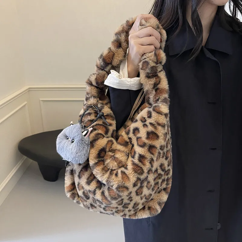 Yalu Plush Shoulder Bag Regular Women's Multicolor-8