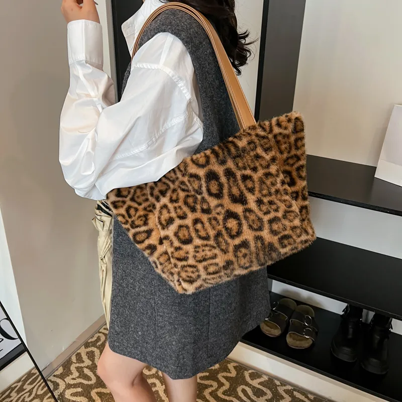 Yalu Plush Tote Bag, Shopping Bag, Shoulder Bag Regular Women's Multicolor-8