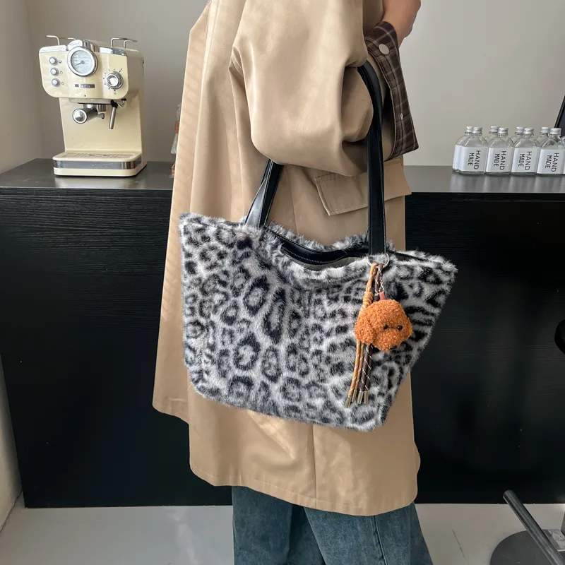Yalu Plush Tote Bag, Shopping Bag, Shoulder Bag Regular Women's Multicolor-3