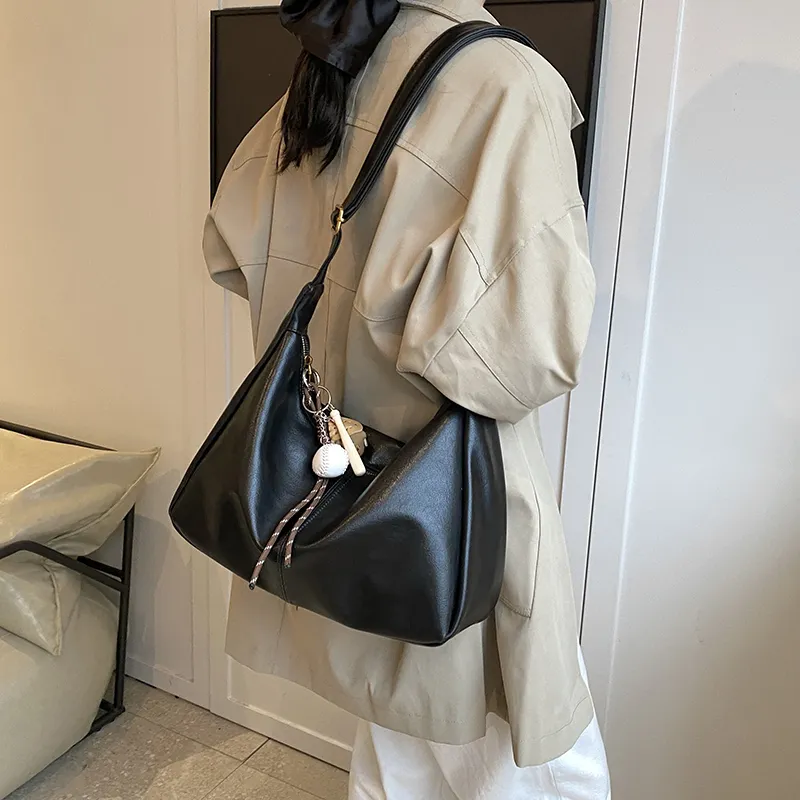 Yalu PU Shoulder Bag Regular Women's Black/Maple Leaf Brown/Coffee/Mocha-4