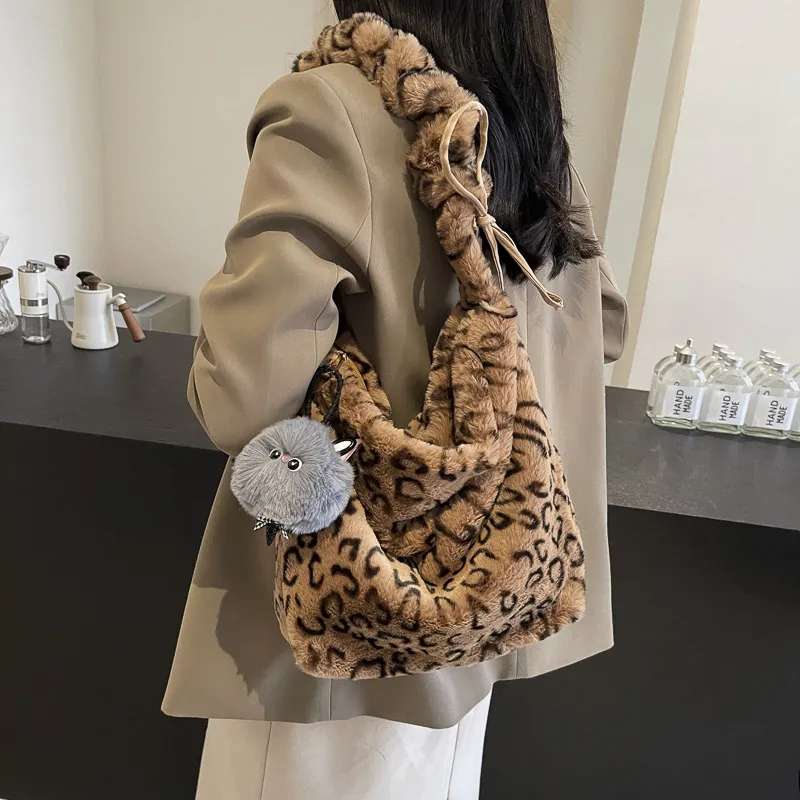 Yalu Plush Shoulder Bag Regular Women's Multicolor-24