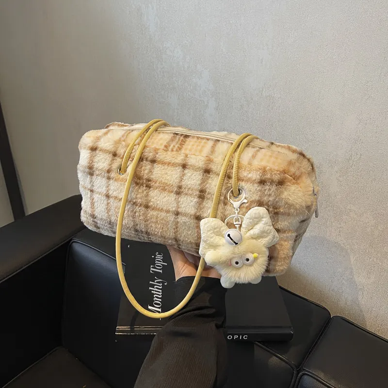 Yalu Plush Shoulder Bag Regular Women's Multicolor-9