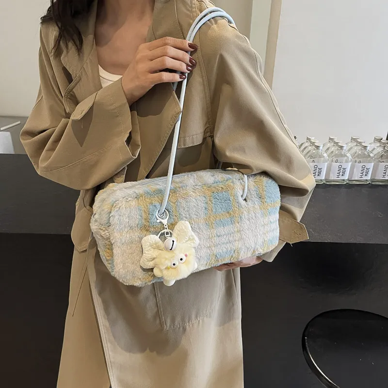 Yalu Plush Shoulder Bag Regular Women's Multicolor-15