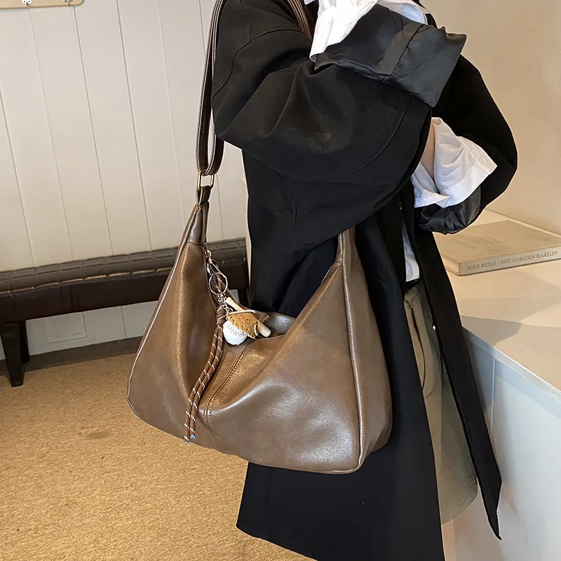 Yalu PU Shoulder Bag Regular Women's Black/Maple Leaf Brown/Coffee/Mocha-12