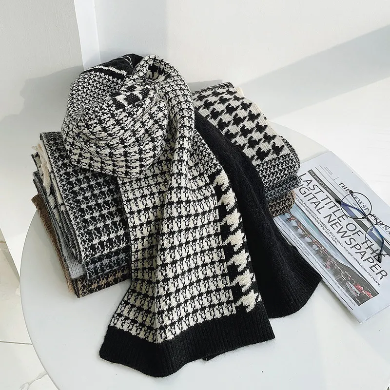 EQUIPMENTELEGANT Houndstooth Scarf Unisex-2