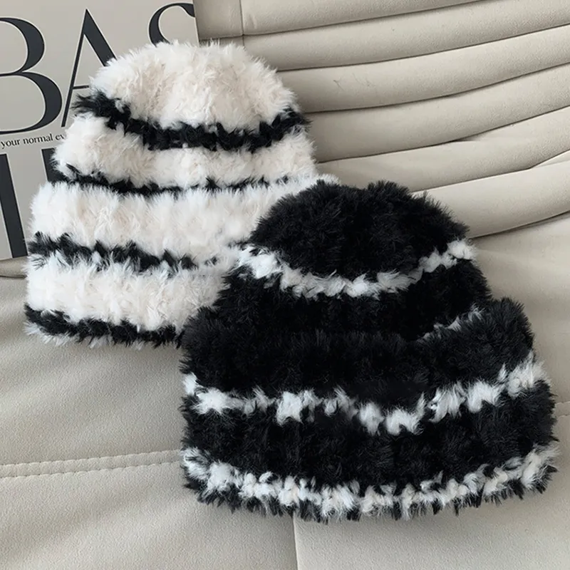 EQUIPMENTELEGANT Polyester Beanies Unisex-1